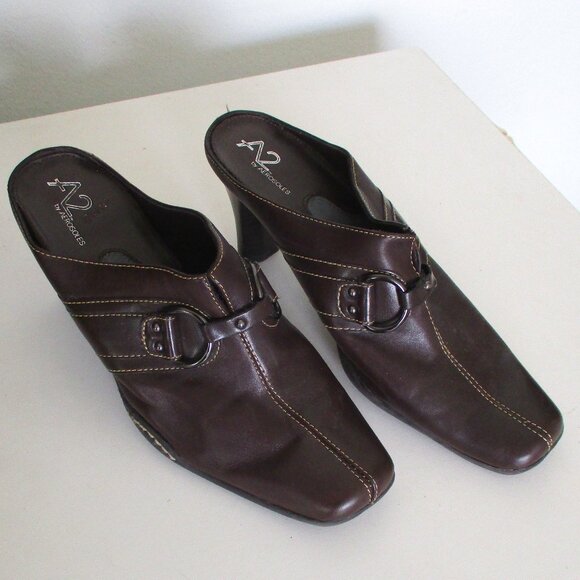 A2 by Aerosoles "Snapezoid" Womens Brown Leather Mule w/3" Heel - Size 7M - Picture 2 of 8